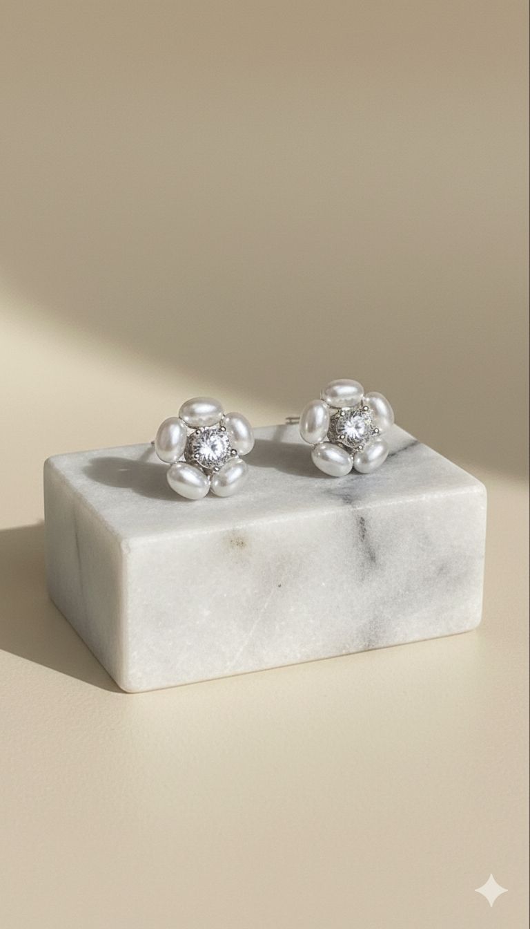 D’ORO—luna | Pearl & Sparkle Floral Stud Earrings